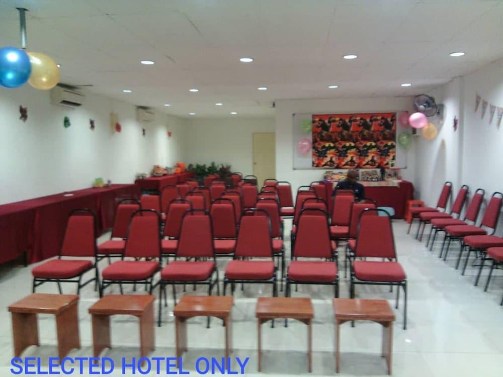 Sun Inns Hotel D'Mind Seri Kembangan Dış mekan fotoğraf